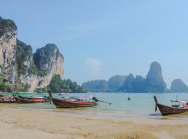 Thailand: Night Markets & Blue Waters - 15 Days