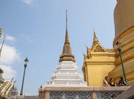 Bangkok to Kuta: Summits & Sunsets - 27 Days