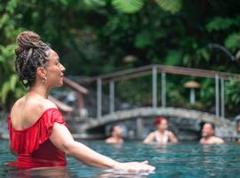 Costa Rica: Tortuguero, La Fortuna & Rio Celeste - 8 Days