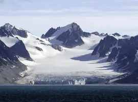 Beyond the Arctic Circle: Tromsø to Svalbard - 11 Days