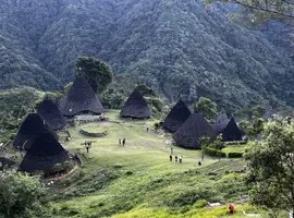 Flores Frontier: Jungles, Villages & Komodo Quests - 8 Days