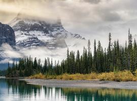Signature: Canada's Rocky Mountains, Banff & Indigenous Traditions - 9 Days
