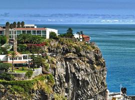 Madeira: Pico do Arieiro, Fanal Forest & Porto Moniz - 7 Days