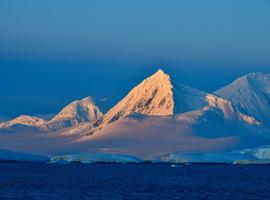 Ultimate Antarctic Circle Crossing (Ocean Albatros) - 15 Days