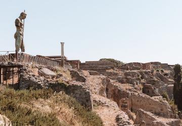 Image 2 of 18