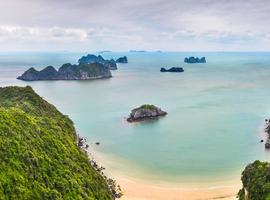 Hanoi to Cat Ba Trekking & Kayaking - 3 Days