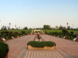 Delhi, Taj & Kochi - 24 Days