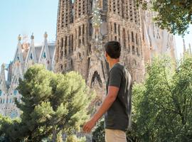 London to Barcelona Quest Standard (Paris to Barcelona, Gap 18-22) - 8 Days