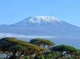 Kilimanjaro - Lemosho Trek + Safari Extension 2027 - 13 Days