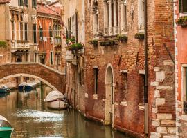 Venice to Rome by Rail + Sorrento and the Amalfi Coast 2027 - 14 Days